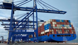 航運(yùn)業(yè)減碳催生新市場，國家電投布局港口“油改電” ｜ 碳訪