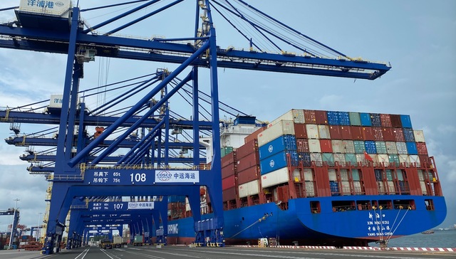 航运业减碳催生新市场，国家电投布局港口“油改电” ｜ 碳访