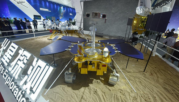 火星探测环绕器、碳纤维奥运火炬，这九项产品摘得工博会大奖 | 2023工博会