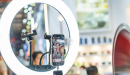 2023年，谁还“信”主播？