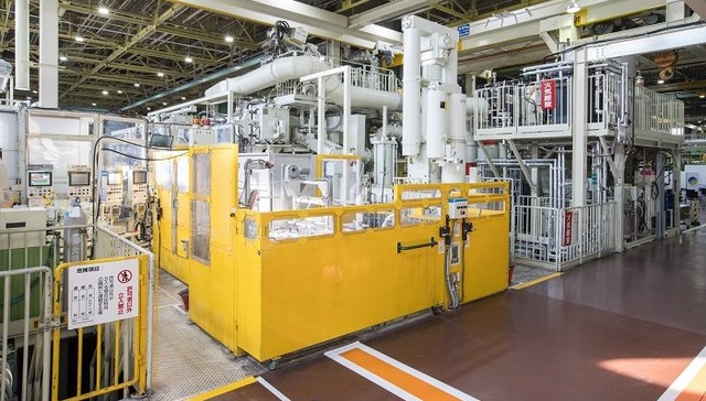 丰田公开一体化压铸技术追赶特斯拉，车身后部生产从数小时缩短至3分钟