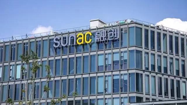 近百亿美元，融创境外债重组通过，接下来重心是保交付和运营