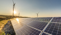 中国光伏年新增装机首次超过1亿千瓦