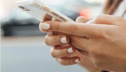 不爱换机爱换壳，年轻人的手机消费究竟怎么了？