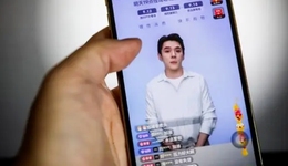 “網(wǎng)絡孤兒”李佳琦重回直播間？