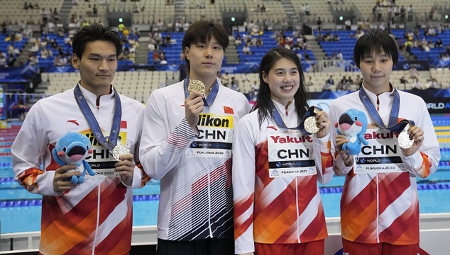 张雨霏、覃海洋领衔28项亚洲第一，中国游泳队期待统治亚运