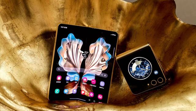 三星商务机W系列更新至第16代，折叠屏还能玩出什么新花样？