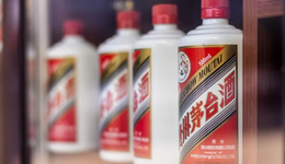 茅臺(tái)們玩聯(lián)名，別跟瑞幸學(xué)“壞”了