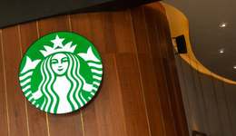 瑞幸醬香拿鐵爆火，星巴克慌不慌？
