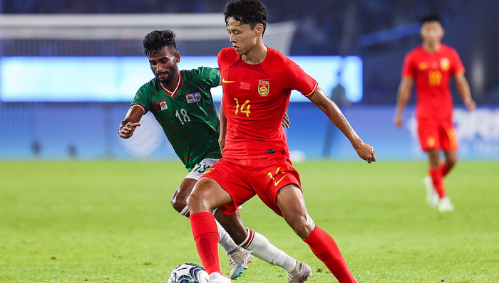 国足提前出线却闷平孟加拉国，真正的考验还在16强淘汰赛