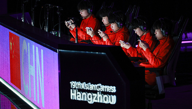 《王者荣耀》半决赛开打，中国队2-0泰国队顺利晋级决赛