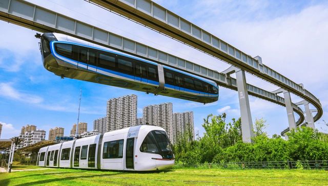 国内首条悬挂式单轨今日开通运营