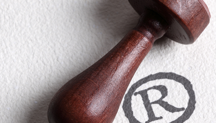 “遥遥领先”一词应该获得商标注册吗？