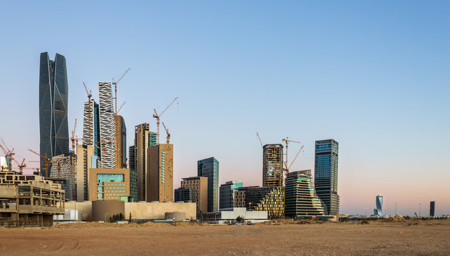 自动驾驶、光伏储能、新能源汽车，广东企业在中东找了新商机