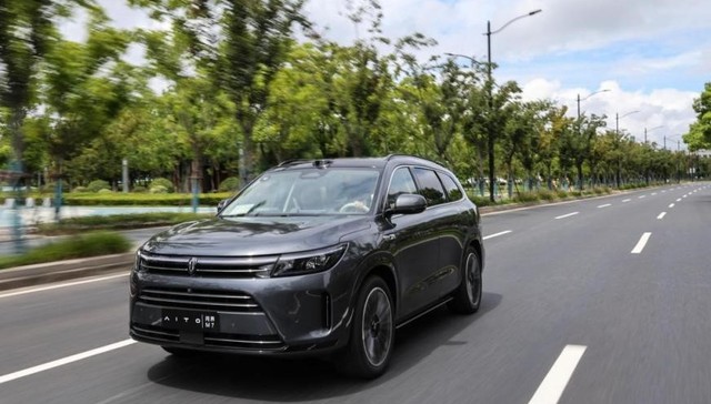 高阶智驾终迎蝶变时刻：问界新M7大定破两万