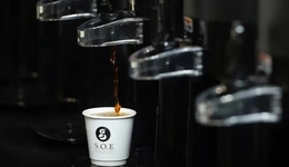 爆款预测：超大杯已经不够了，这届年轻人爱上“咖啡畅饮”