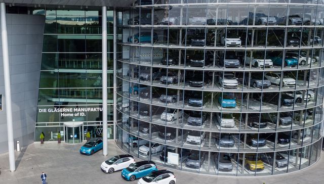 从辉腾到ID.3的二十一年，大众或关停“透明工厂”的生产功能