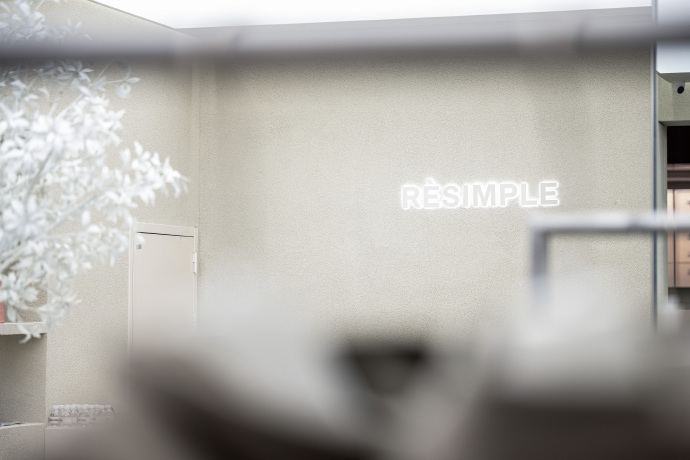 一个月开五家店，这个极简潮牌什么来头？