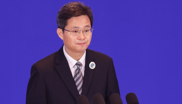 蓝佛安任财政部党组书记，曾在财政系统工作近20年