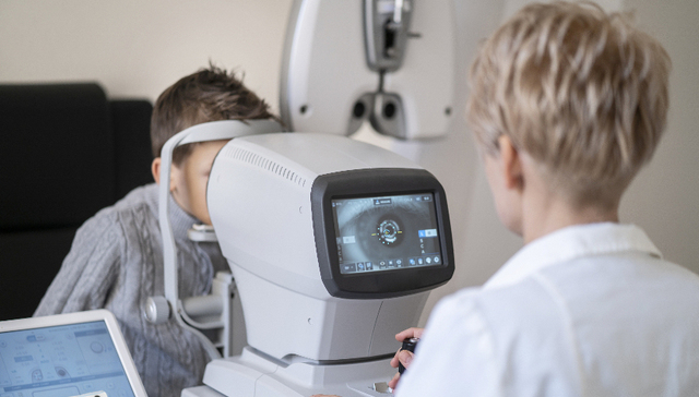 上半年眼科医疗市场回暖：白内障手术回升最多，视光成各家新焦点