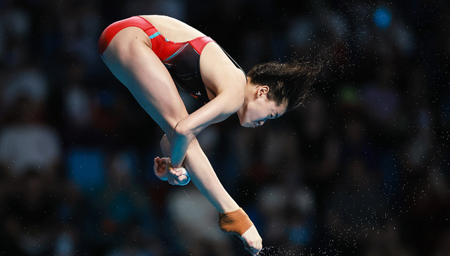 全红婵2.55分险胜陈芋汐夺金，王宗源获男子3米板冠军