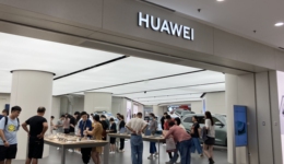 实探国庆假期上海4S店：看车人数不增反减，AITO问界热度依旧