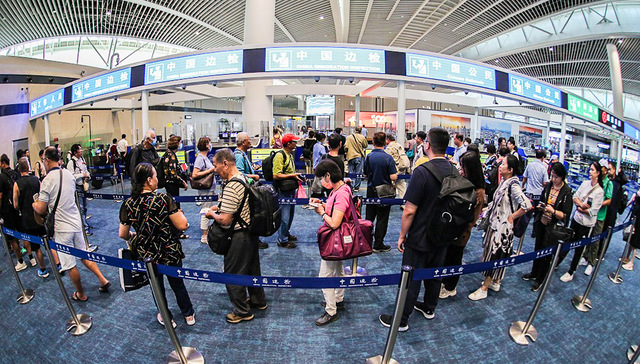 【图集】“双节”出境游井喷增长，哪些目的地受青睐？