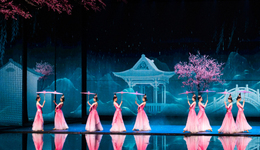 8.26亿人次出游，中秋国庆双节加持旅游市场表现返超2019年