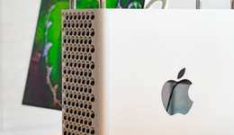 苹果手机的祛魅时刻，国产厂商的颠覆征程