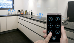 转型数字厨电，老板电器孤注一掷