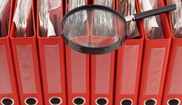 “北极鲶鱼”事件退休局长被开除党籍，按二级科员确定退休待遇