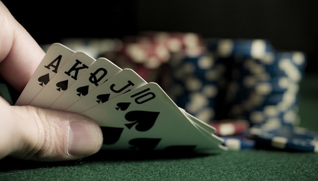 地方新闻精选 | 湖南：有官员抗洪抢险期间组织牌局 广西：正搜救失联的著名潜水探险家