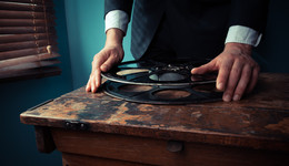 上海已有16家影院開設(shè)無(wú)障礙電影專場(chǎng)，每年惠及2萬(wàn)多人次視障人士