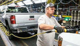 大罢工，一头压垮美国三大汽车集团的灰犀牛