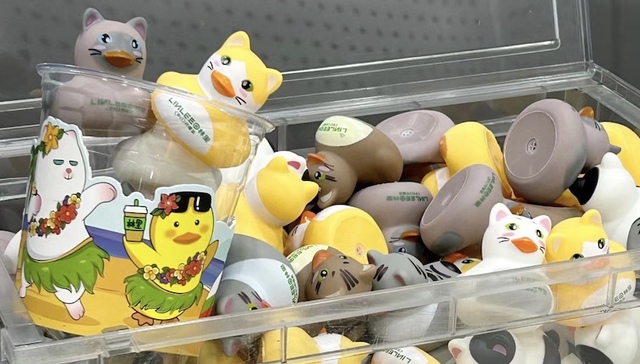 越丑越上头，为什么买柠檬茶只为那个“丑鸭子”？