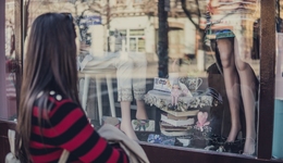 代购十年沉浮：从月入6万到月入6000