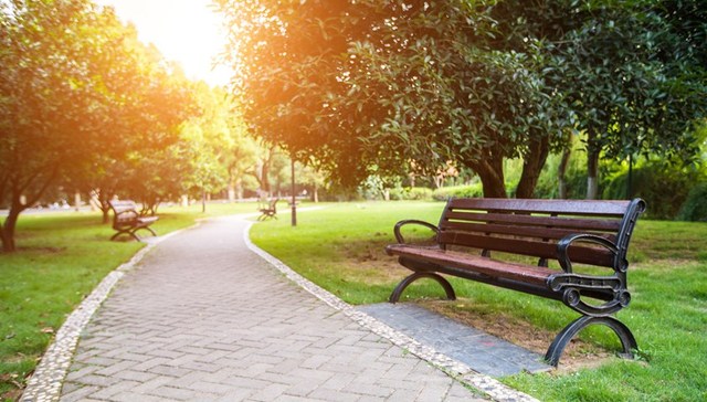 地方新闻精选 | 厦门发布全国首个“宁静小区”标准 广州警方辟谣“地铁遭恐怖袭击”