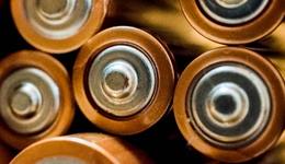 氟材料终于涨价了，电解液公司业绩有望回升吗？