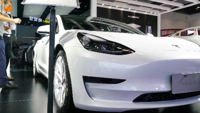特斯拉三季度交付量环比下滑，分析师预计毛利率或降至四年来最低水平
