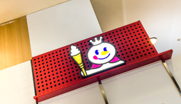 新茶飲在縣城市場(chǎng)“卷瘋了”