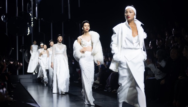 时尚能给人带来向上生长的活力刺激｜2024春夏上海时装周