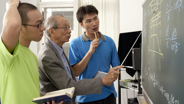 中科大拟撤销英语等本科专业，高校专业改革提速