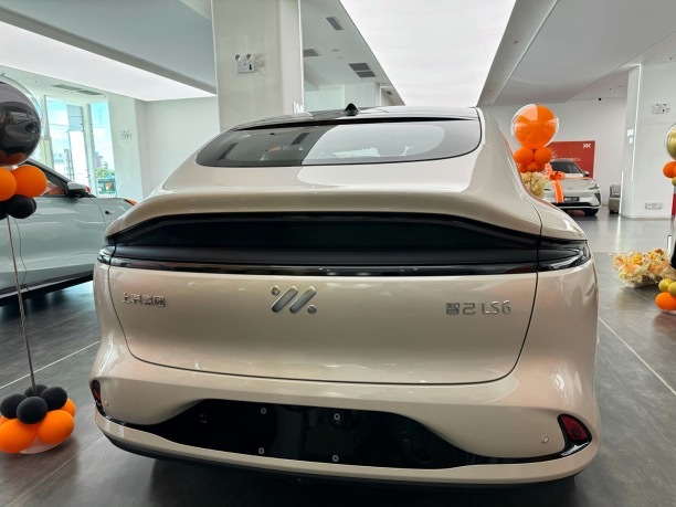 闪电快讯 ｜ 智己LS6起售价拉低至22.99万元 CEO刘涛：重要的是参与竞争