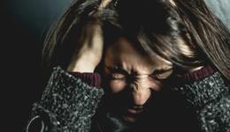 “死亡微笑”为何令年轻人头皮发麻？