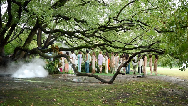 时尚总能打开生活的另一扇窗｜2024春夏上海时装周