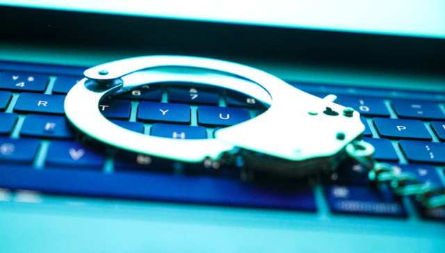 直通部委 | 2349名电诈嫌犯一次性移交我方 1-8月医保基金总收入同比增9.3%