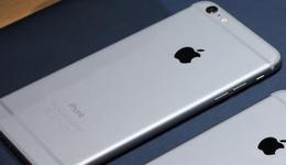 iPhone外壳材料进化史：从塑料到钛金属的艺术之旅