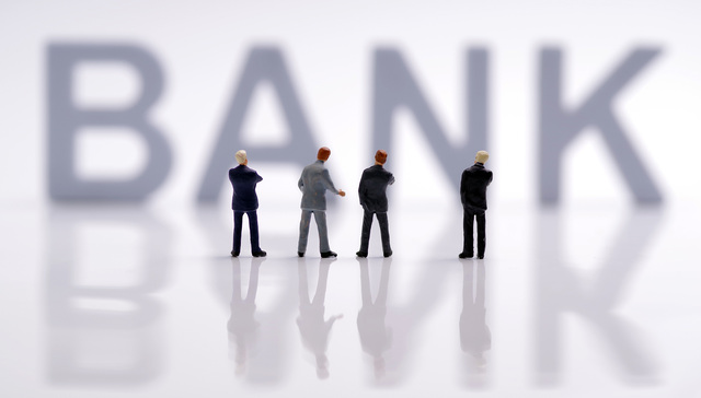 《中国上市银行分析报告2023》发布：高管平均任期约4年，女性约占17%