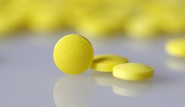 直通部委 | 醫(yī)保局：集采中選仿制藥療效與原研藥相當(dāng) 市監(jiān)總局：建立涉碳類認(rèn)證制度體系