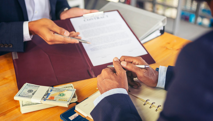 侨银股份中标13亿“大单”，应收账款增速远超营收，有股东忙减持